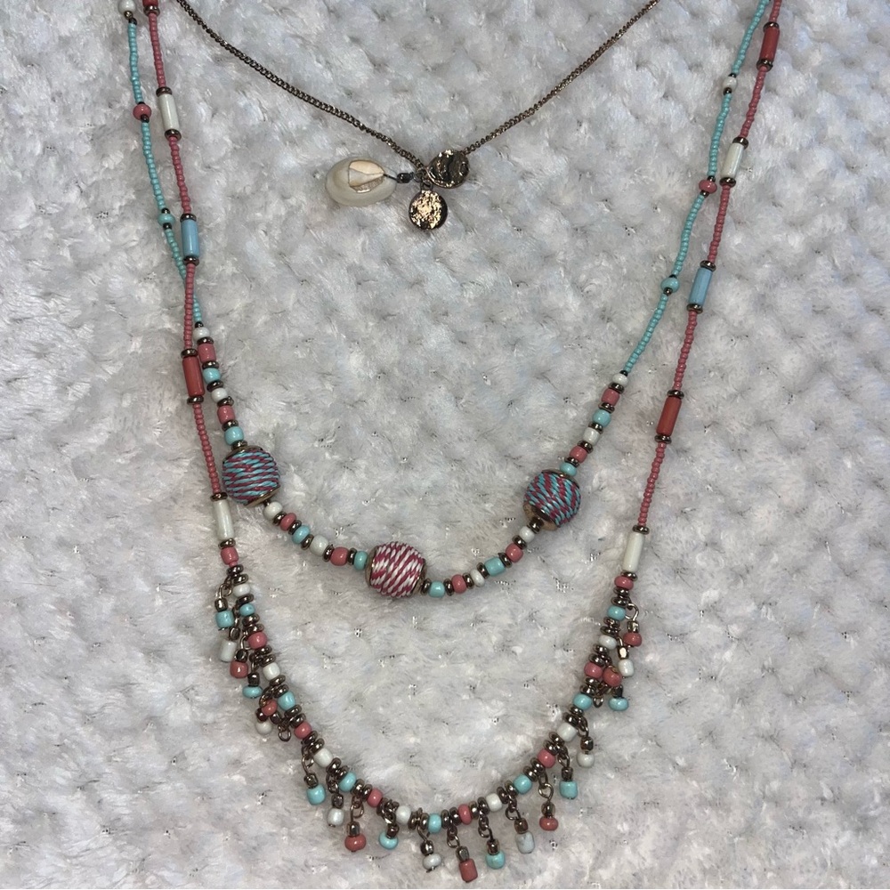 VERSONA Multicolor Beaded Layered Necklace with Sea Shell Perfect for Summertime - Picture 6 of 7